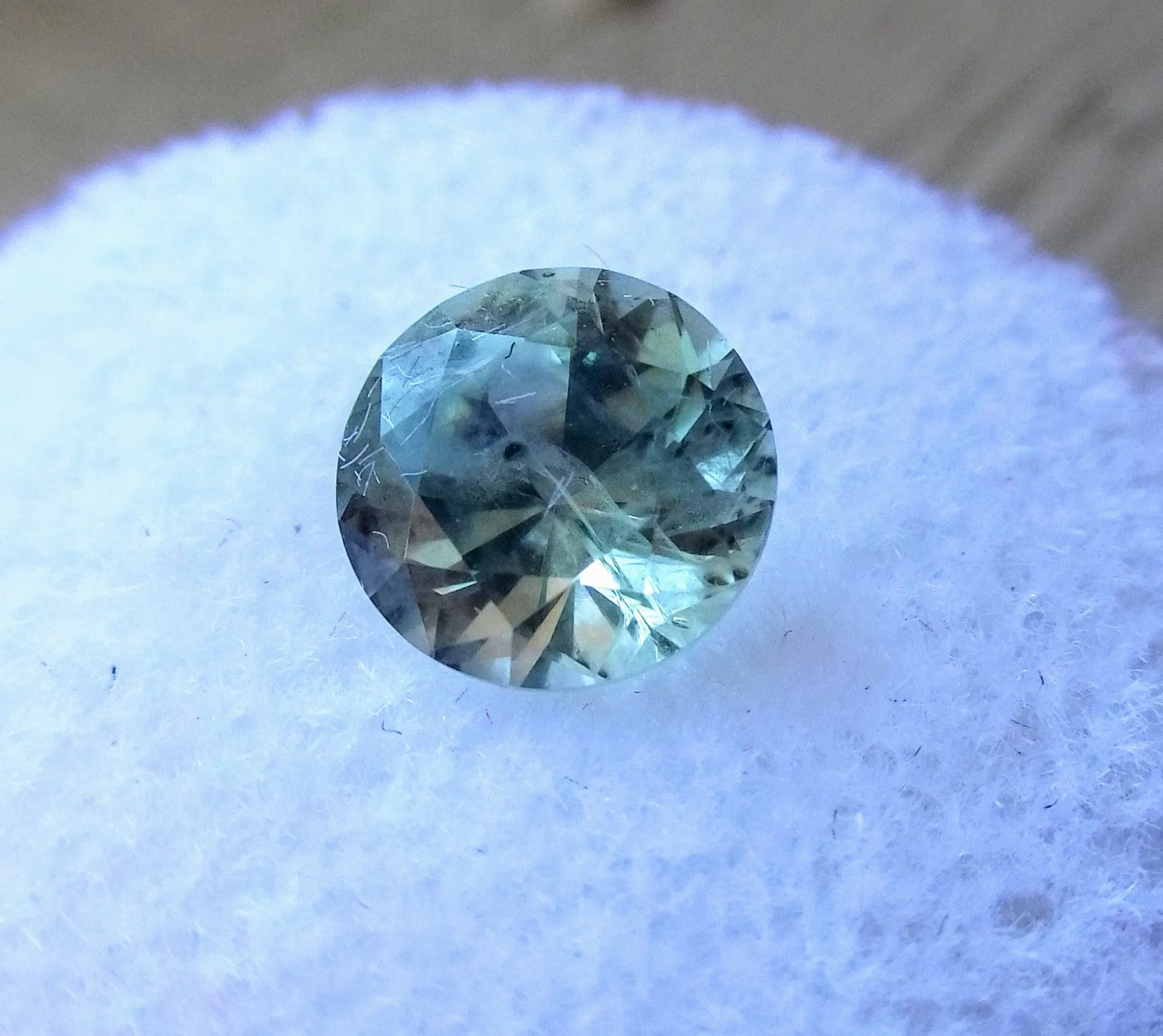 1.97ct HEAT TREATED PASTEL GREEN MONTANA SAPPHIRE