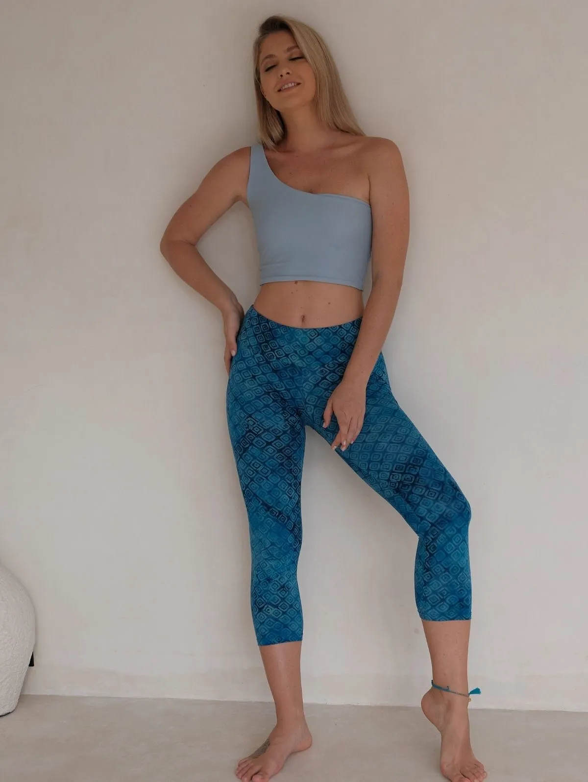 Crop Leggings in Diamonds