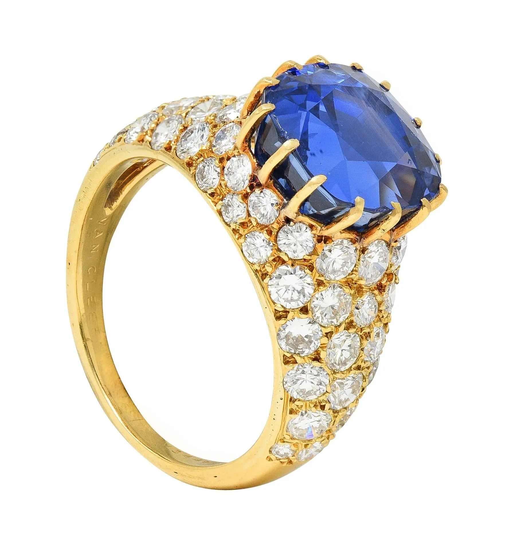 Van Cleef & Arpels French 1980s 12.05 CTW No Heat Ceylon Sapphire Diamond 18 Karat Yellow Gold Ring AGL