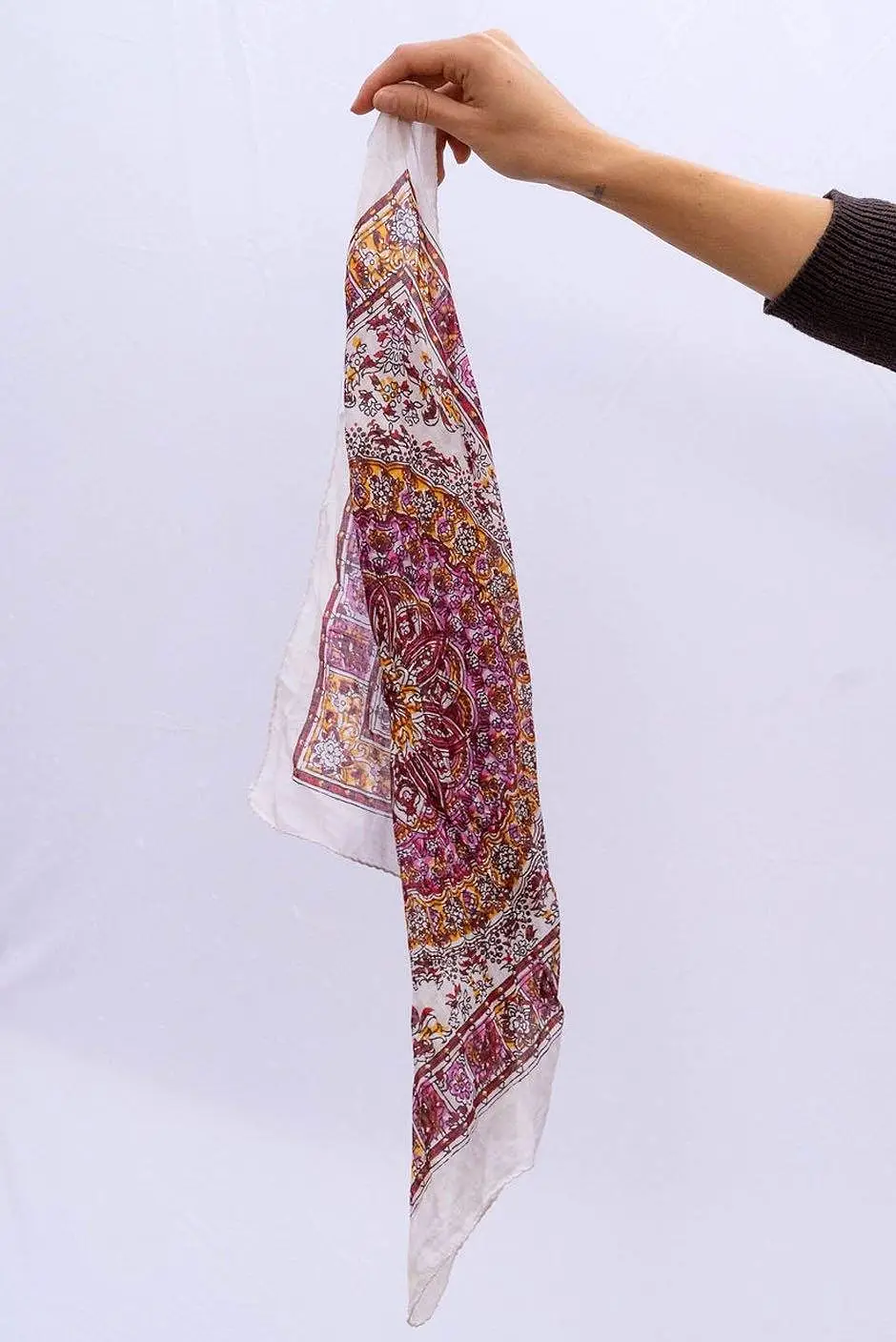 Vintage Freya Bandana in White Paisley