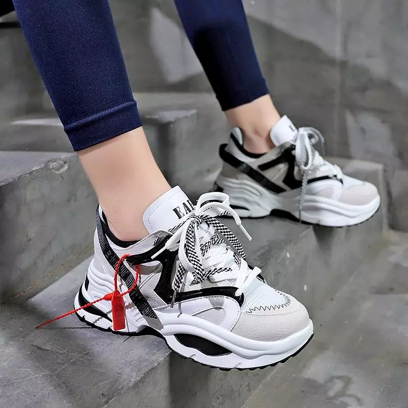 Womens Stylish sneakers shoes